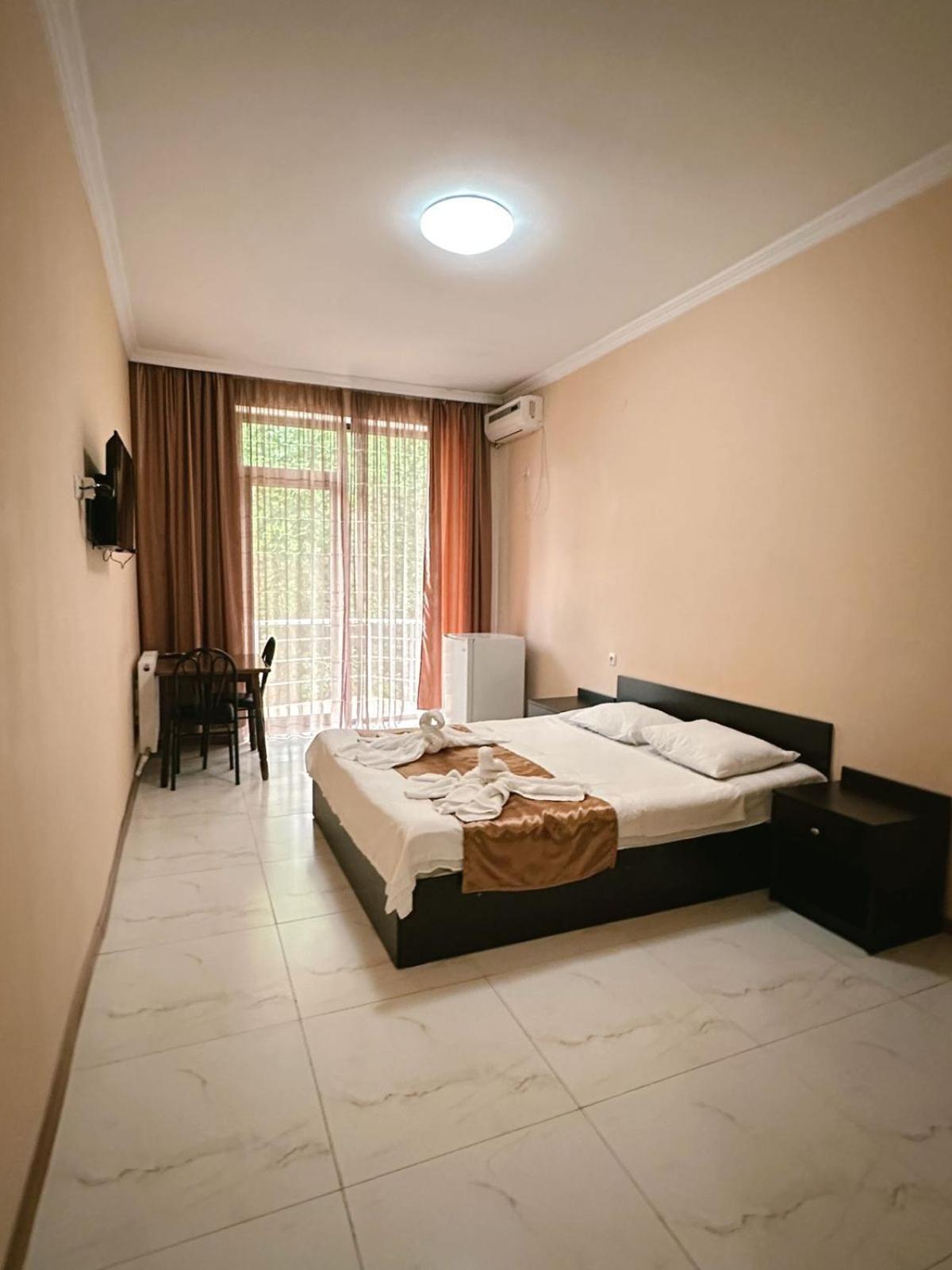 Hotel Solidarity Кобулети Экстерьер фото
